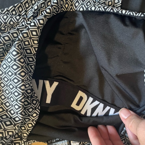 NWOT DKNY Black and White Tummy Control One-Piece Bathing Suit Women's XL - Picture 6 of 10